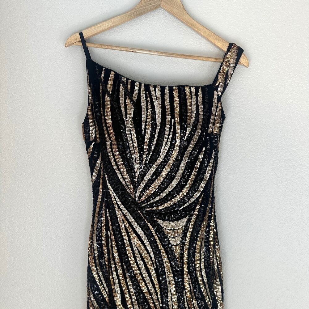 Jovani Gold/Black Sequin Off the Shoulder Trumpet Gown, Black Tie Gala Ball, 8 - Picture 4 of 11